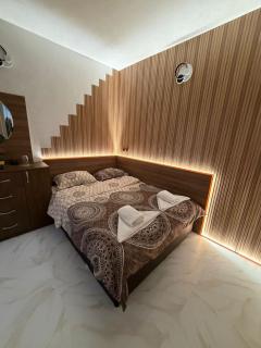 Teo's Guest House - 1