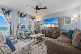 Beachfront condo with gulf views pool gym & private balcony - 0