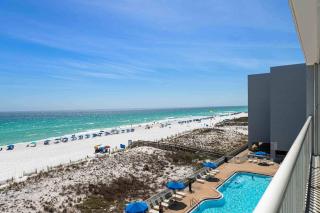 Beachfront condo with gulf views pool gym & private balcony - 4