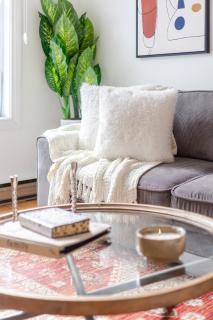 Cozy 2BR in Plateau Mont-Royal Downtown MTL - 4