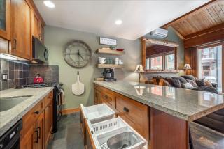 Northstar Village Condo 2 full Bath Great Location - 8
