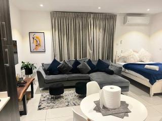 Royal Luxury Apartments at Embassy Gardens - Accra - 1
