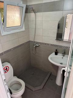 Sea Breeze Rooms - 4