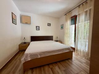 Green Garden Apartment - 6