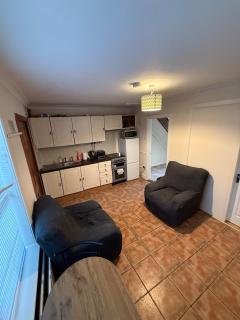Budget 3 Bed House in Tralee Secure Parking - 5