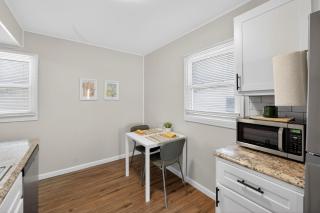 Cute bungalow in a great St Louis neighborhood - 1