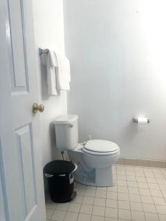 Private Ground -Level Studio Suite - 7