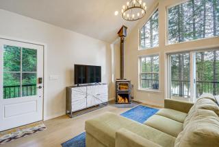 Lakeside Bliss in Tahuya! Modern Family Getaway - 3