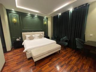La Maison Royale Hotel - 0