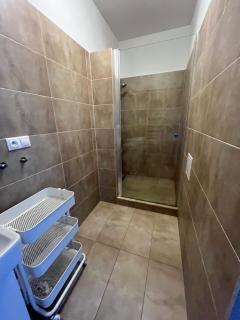The Nivy Executive Suite, 3 Bedrooms and Livingrooms, Fits 8 Guests - 6