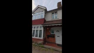 Spacious modern apartment in South Croydon - 9