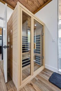 Sweet Rock Cabin - Romantic Sauna Views Hot Tub - 6