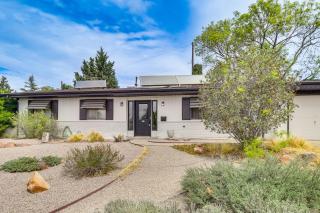 Walk to UNM! Quiet Extended Escape w/ Patio - 7