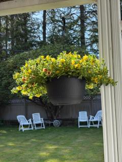 Oakridge vacation home - Flex up to 5 BR spacious house- Steps to Canada line - 5