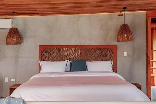 401 Beachfront Hotel Jaguar · Breakfast · Spa · AC - 5