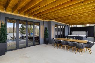 The Four Seasons Escape - 1