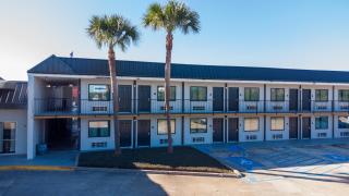 Red Roof Inn Slidell - 2