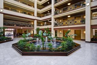 Embassy Suites Lexington - 8