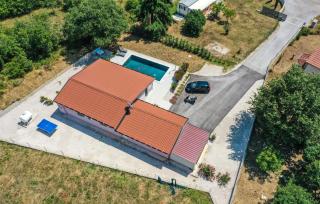 Gorgeous Home In Nova Vas - 2
