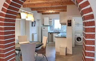 Gorgeous Home In Nova Vas - 7