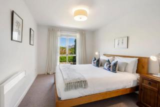 Schist and Cedar Suite - Queenstown Hill Views - 7