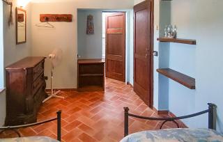 Awesome Apartment In Monticiano - 3