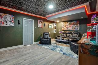 Private Theater Retreat Stylish 2BR 10min to Siesta Key - 5