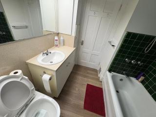 Airport 10 min Stay - Large Bungalow Room & Free Parking - 8