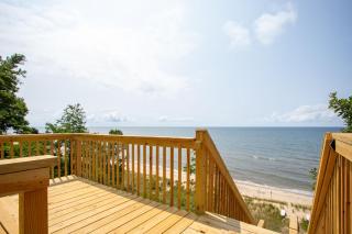 Hummingbird Beach House-Family Friendly - 3