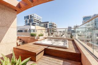 Breezhouse Mamad Yona Beach Penthouse Duplex - 9