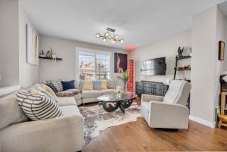 3 Bedroom Luxury Home With Office & Theatre - 9