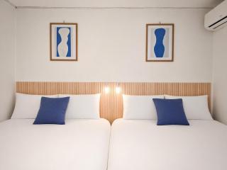 White Warm House - 7