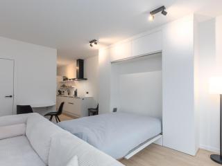 Omnia 7 - 0103 + park. 5 - 1