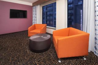 Hilton Garden Inn Montreal Centre-Ville - 1