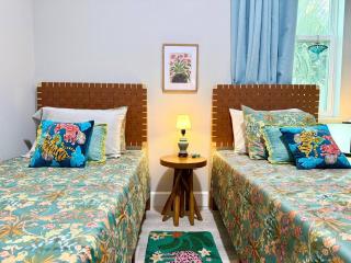 Retreat Near Downtown Sanford | Ping Pong + Patio - 7