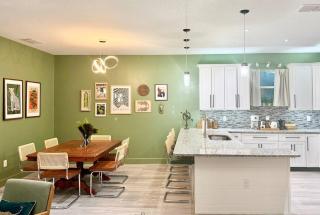 Retreat Near Downtown Sanford | Ping Pong + Patio - 3