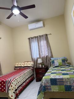 New Apt B2 AC Free Wi-Fi and Private Parking - 9