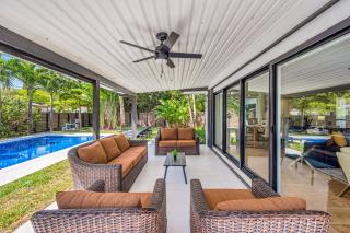 The Oasis Heaven Miami Private Pool Sleeps 14 - 5