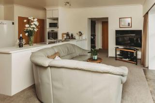 Waterfront Apartment in Fitzroy - 2