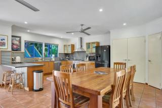 The Zoo House - 7