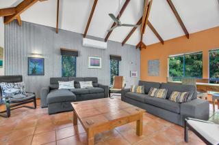 The Zoo House - 2