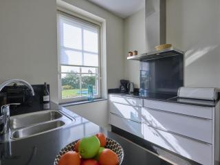 SeaLuxe Residence 27C - 5