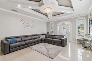 3br,3ba home near Downtown and Airport, Walk to the Stadium - Tampa - 8