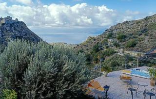 2 Bedroom Luxurious Home In Motta San Giovanni - 0