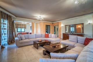 Athena's Holiday Home - Ideal for large groups, by ZanteWize - 6