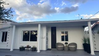 Beautiful House 7 min from Miami Airport w FREE parking - 4