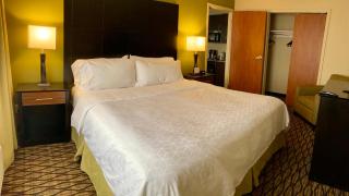 Holiday Inn Express Hotel & Suites Edmond by IHG - 1