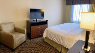 Holiday Inn Express Hotel & Suites Edmond by IHG - 1
