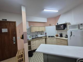 Flat completo e bem localizado em Alphaville com garagem e Alexa - 3