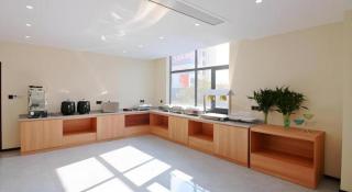 GreenTree Inn Express Zhangjiagang Hexing Town Shazhou Professional Institue of Technology - 6